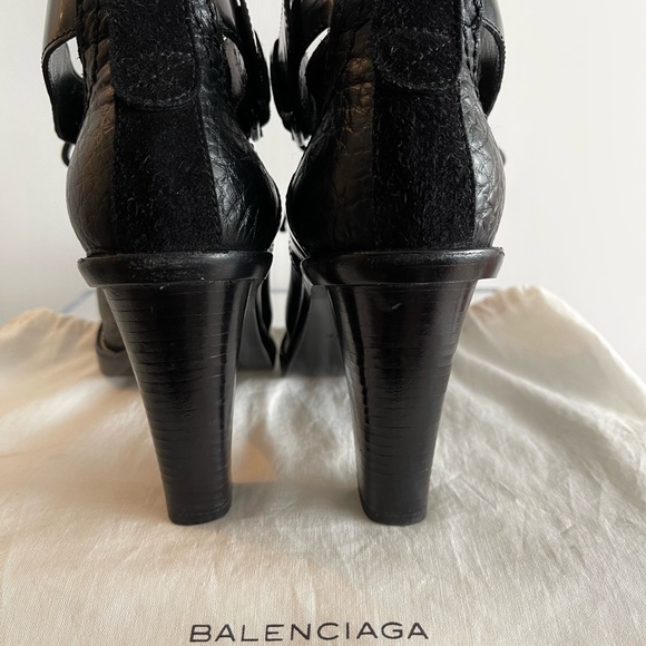 ❤️ SOLD ❤️ Authentic Balenciaga Black Leather Block Heel Lace Up Boots - Picture 4 of 8